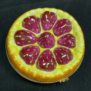 Peint Main Limoges Strawberry Tart Trinket Box